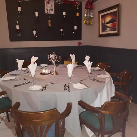 House 3* Oldcastle